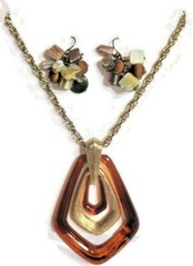 Avon Faux Tortoise Shell Necklace Pendant & Pierced Earrings Gold-Tone