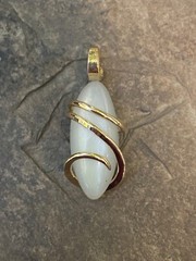 9.38ct Moonstone Cabochon Marquise White In Forged 14K Gold Pendant Total Weight