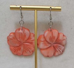 Vibrant Coral Pink Dyed Shell 1.5” HIBISCUS FLOWER Dangle GoldTone Hook Earrings