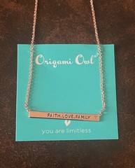 Origami Owl FAITH.LOVE.FAMILY Bar Necklace – Rose Gold – New in Package
