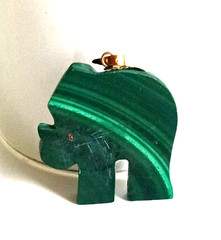 Vintage 14k Yellow Gold Natural Carved Malachite Lucky Elephant Pendant 12gr.