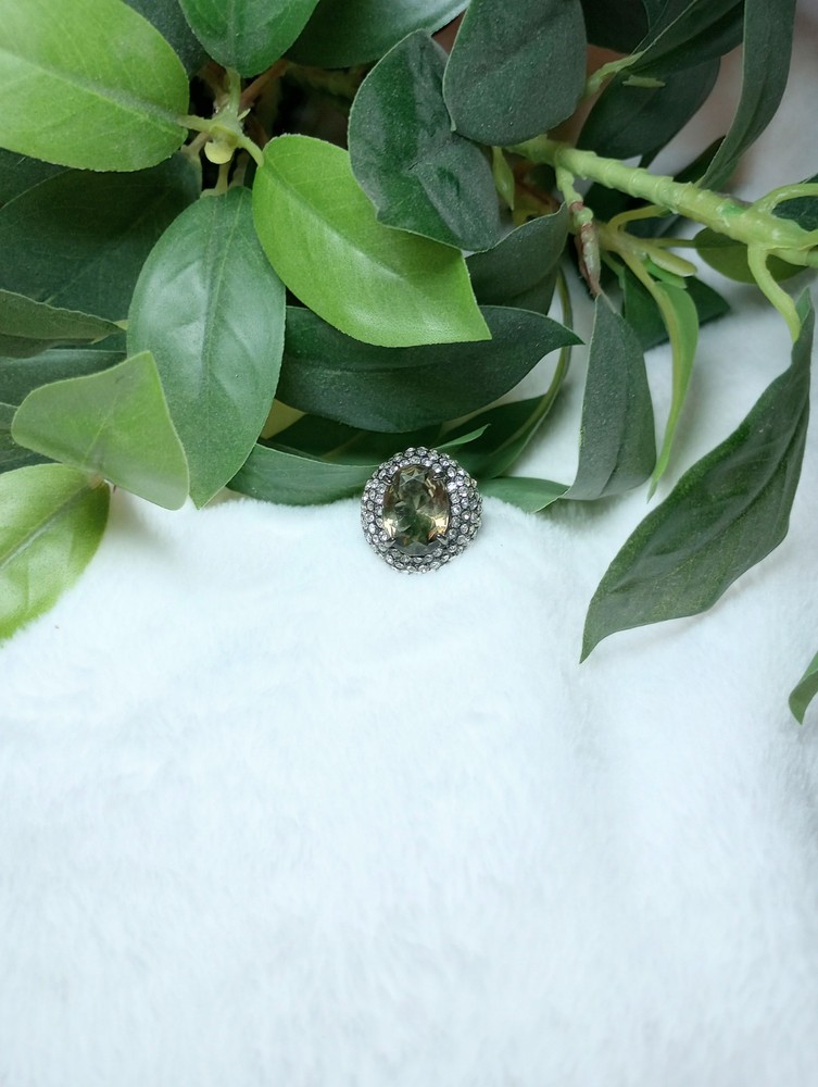 Green Amethyst Oval Gemstone Mystical Ring Zircon Cluster Halo Size 8 Enchanted