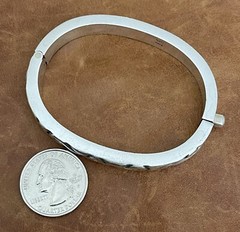 Pretty Vintage Zina Of Beverly Hills Swirl Hinged 925 Bangle Bracelet 6 3/4” In