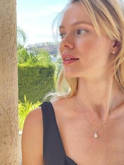 3ctw Pear shaped Diamond SET Solid 18k White Gold Tear Drop Diamond Pendant Stud