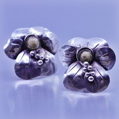 Vintage Sterling 925 silver handmade earrings, flower clip on with glass bead