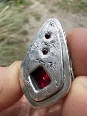 Ruby Facet Medallion, Vintage Ancient Look, 3 sm Pigeon Blood Ruby facets