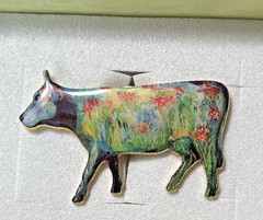 Vintage Westland CowParade 2002 TieTac/Pin & GP & Floral Yard Design 1 1/2″L