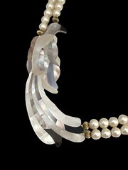 VTG Mother Of Pearl Parrot Necklace Faux Pearls Double Strand W/ Earrings Set