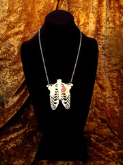 UNIQUE MACABRE LASER-CUT WOODEN TORSO PENDANT & CHAIN – HALLOWEEN – USA