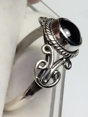 GARNET CAB IN TRENDY FILIGREE & HALO SET STL. SILVER.925 RING SIZE 8.25-8.5