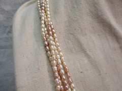 lovely 4 strand Rice Pearls Necklace white & pink 32″ waterfall Cultured Pearls