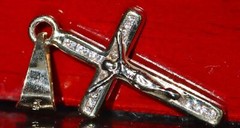 10k gold multi tone pendant 1.0″ crucifix cross 0.40ct natural white topaz 0.7gr