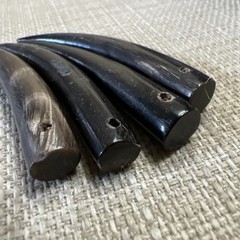 16 Vtg Handmade Curved Water Buffalo Horn Talons Tusk Pendants Jewelry Making