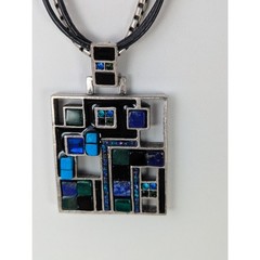 Vintage chico’s Modernist Pendant 1.75″ square1 leather + metal 17-21″EUCBlue