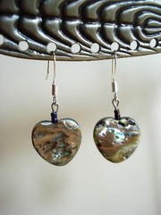 1 3/4″ Bead Dangle Abalone Heart SP Earrings, different color swirls