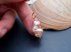EXOTIC FRESHWATER METALLIC APRICOT IRIDESCENT RAINBOW AAA KESHI PEARL PENDANT
