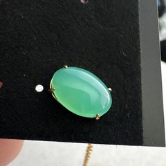 18k Yellow Gold Green Jade Tie Pin