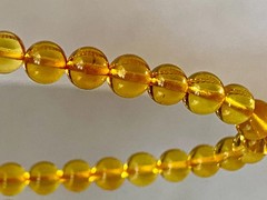 Mexican Blue Amber Bracelet 6mm 7.5″ | UV Reactive | Lightweight – L1413
