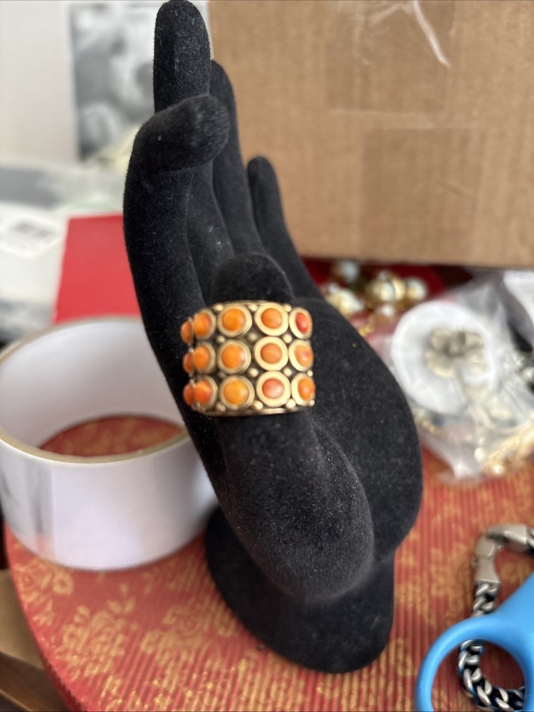 Barse oyster shell brass ring size 5 1/2.