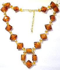 New Honey Brown Yellow Art Glass Beads Necklace Gold Plated Clasp and Chain
