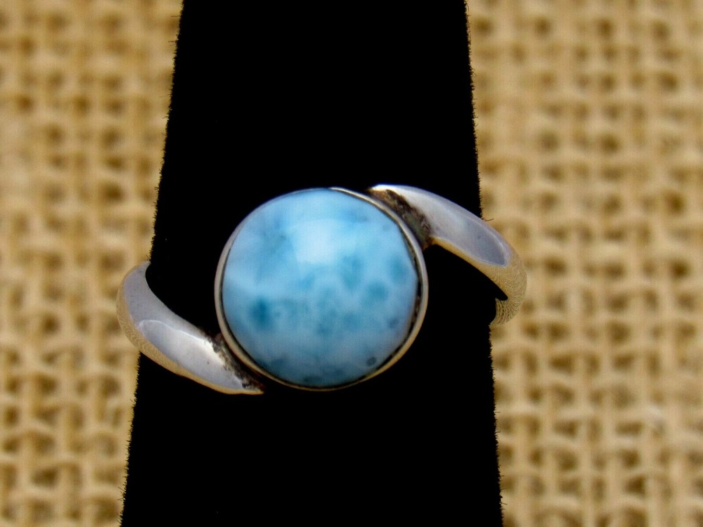 Lovely Round Dominican Republic Larimar Sterling Silver Ring Size 6.25 4 grams
