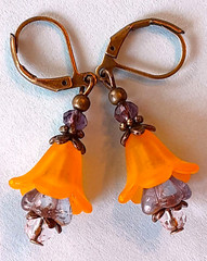 Goldenrod Yellow & Plum ACRYLIC flower Bronze earring LEVERBACK XX