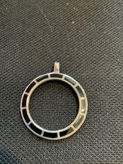 STERLING SILVER ONYX INLAY CIRCLE PENDANT Hallmarked