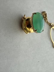 18k Yellow Gold Green Jade Tie Pin