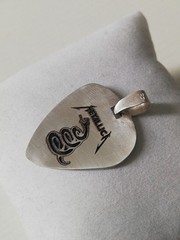 .925 Solid Silver Metallica Men’s Guitar Pick Metal Rock Band Biker Pendant New.