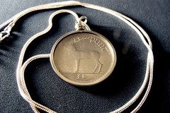 1999 Irish Reindeer Celtic Coin Pendant 24″ 18K White Gold Filled Round Chain