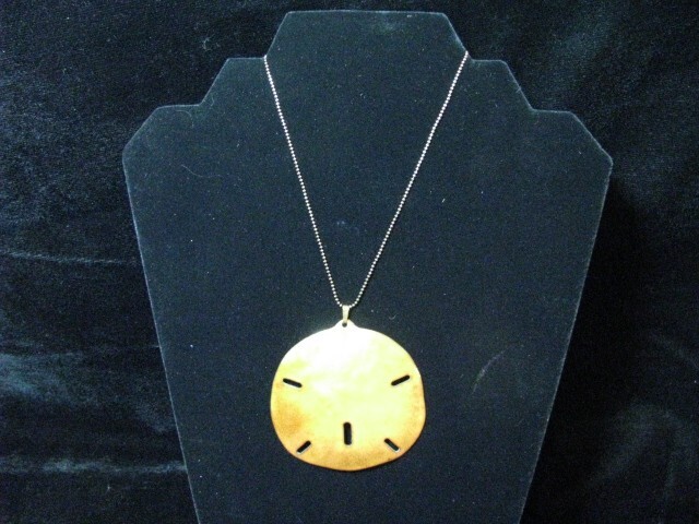 VINTAGE & MODERN LARGE 2-3″ ENAMEL OVER COPPER SAND DOLLAR NECKLACE PENDANT N2