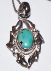 1970’s Vintage Small Turquoise & .925 Sterling Silver Pendant 16″ Necklace USA