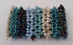 Handmade Bracelet GLASS BEADS AQUA BLUE TURQUOISE PEACOCK BEIGE 2 Inches Stretch