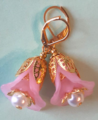PINK TRUMPET FLOWER Filigree & Glass Pearl ACRYLIC earring GP LEVER BACK 722