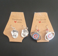 Handmade Dangle Drop Earrings Lot 2 Baseball Glove Chicago Cubs Silver Metal