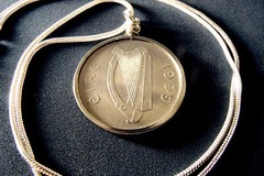 1999 Irish Reindeer Celtic Coin Pendant 24″ 18K White Gold Filled Round Chain