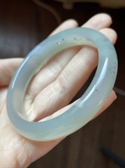 巴西冰玉髓 56 Mm 飘花 Natural chalcedony Agate Bangle