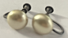 Sterling Silver/ Screw On Earrings/Single Faux Pearl/vintage