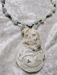 Long Natural Stone Beaded Oyster Shell Ladyslipper Pendant Necklace 30in