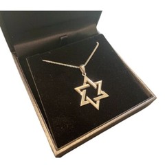 Star of David Cutout Interwoven Triangles Jewish Pendant in Real 14k Solid Gold