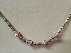 Womans 10″ Floral Glass Beaded Necklace Jewelry find