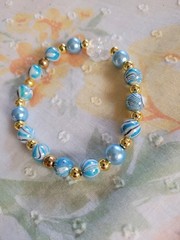 Handmade Bracelet Clear Flower Blue, White & Gold Glass Beads Stretchy