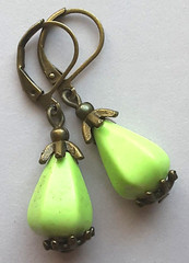GREEN APPLE Howlite BRONZE DROP earring leverback handcrafted
