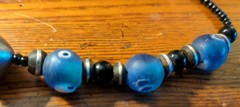 Women’s Necklace – Big Beaded Nuggets Blue Transparent Stones – Metal Wood
