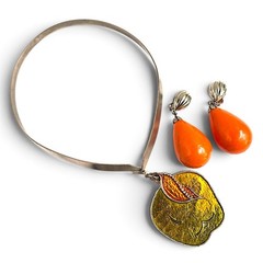 Artisan Retro Yellow Apple Pendant Choker Necklace Mod Orange Drop Earrings Set