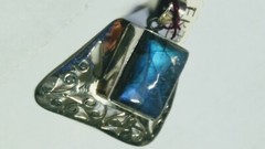 LIVELY NATURAL LABRADORITE IN STERLING SILVER DESIGNER FLORAL EMBOSSED PENDANT!