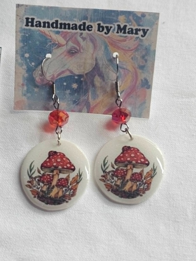 Handcrafted Earrings (NEW)Vintage themed hippie BOHO Mushroom lightweight-beads