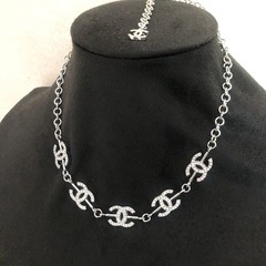 Floral women’s pearl enamel metal necklace (32 Styles)