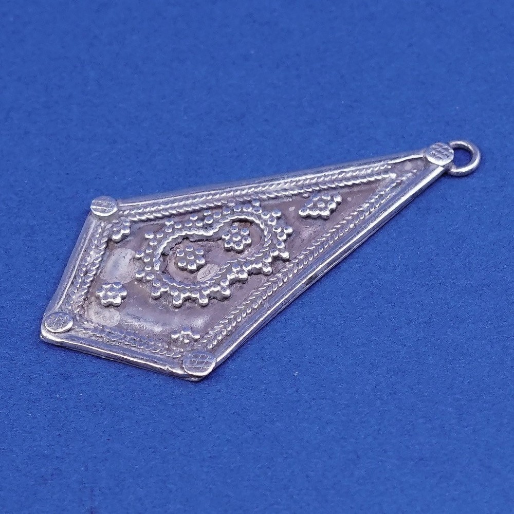 vtg Sterling silver handmade pendant 925 tag w/ beads details, silver tested