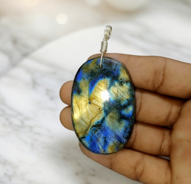 141.40Cts Multi Flash Labradorite Cab Sterling Silver Pendant Artisan Jewelry